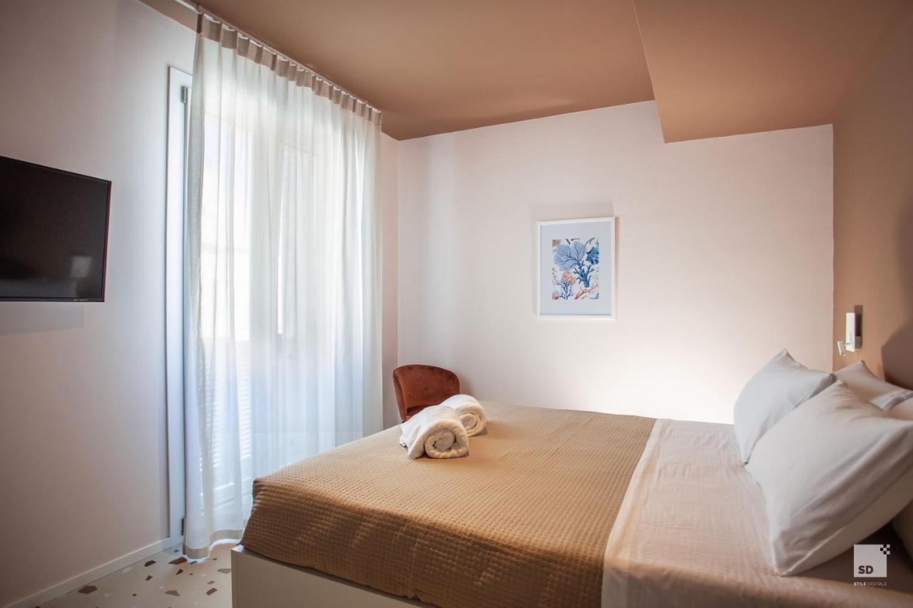The Lady C - High Apartments トロペーア エクステリア 写真